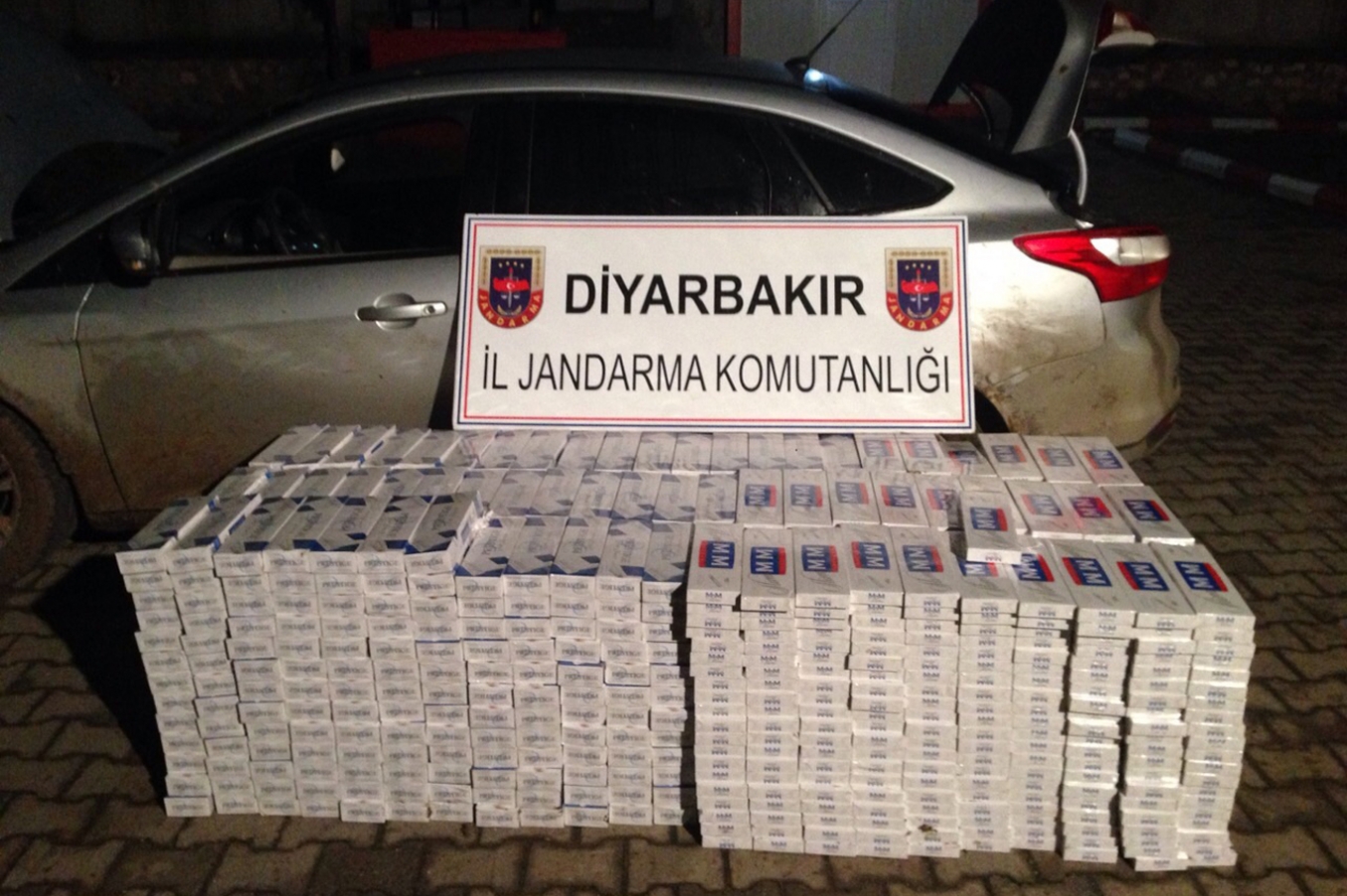 Diyarbakır’da kaçak sigara ele geçirildi